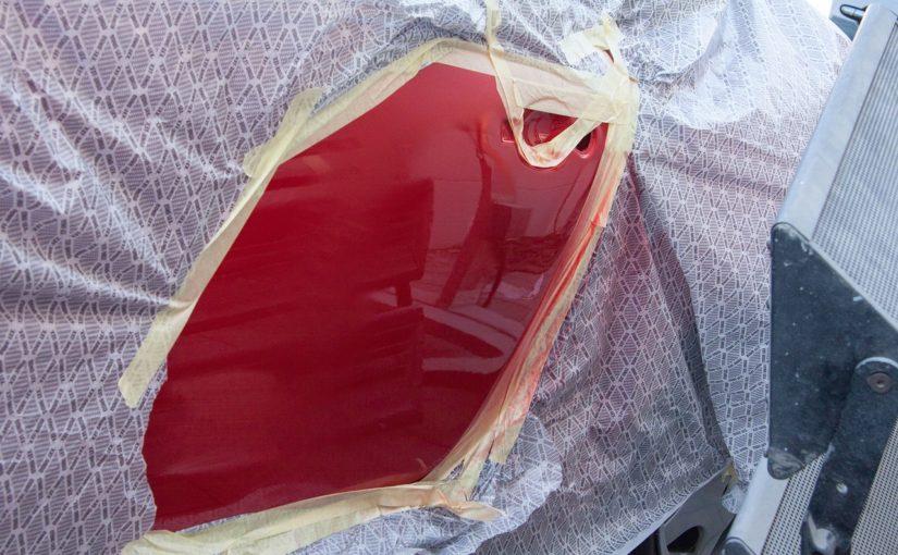 Miałeś zdarzenie drogowe? Ktoś przerysował Ci samochód pod biurem?